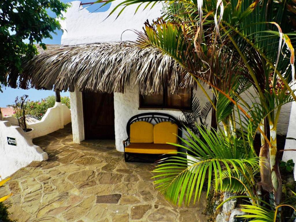 Hotel Smiling Crab Каноас-де-Пунта-Саль Экстерьер фото